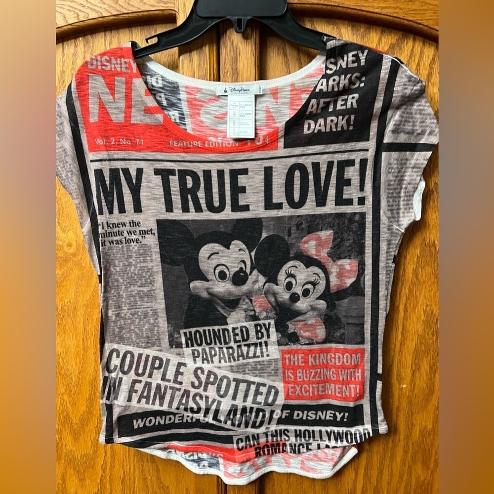 Disney Newsprint Women’s Sz Small Shirt